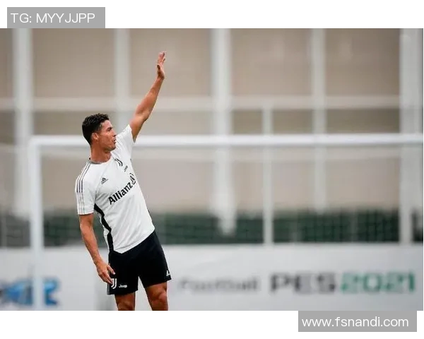 当足球明星化身普通路人时他们的真实生活是什么样的