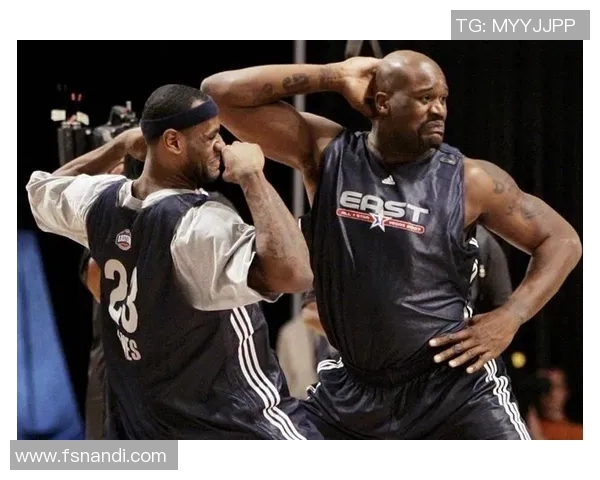 明星们首次见到篮球时的搞笑反应合集让你捧腹大笑